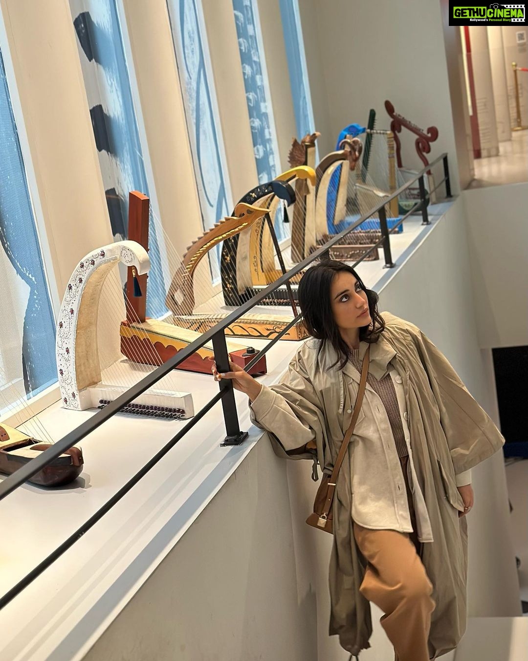 Surbhi Jyoti Instagram - Art, culture, museums, history, food, and music... Istanbul has it all❤️ 🇹🇷🇹🇷 #istanbul #turkey . . . . . @goturkiye @turkiyetourism_in @confiancecommunications İstanbul Turkey