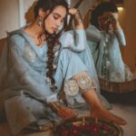 Surbhi Jyoti Instagram - Paranda ✨✨ . . . . . . . . 📸 @deepak_das_photography 💄 @makeitupwithsimmy 👗 @theloom.in #indiangirls #punjaban #punjabisuit #gotapatti #paranda