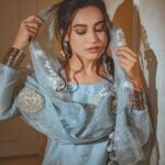 Surbhi Jyoti Instagram - Paranda ✨✨ . . . . . . . . 📸 @deepak_das_photography 💄 @makeitupwithsimmy 👗 @theloom.in #indiangirls #punjaban #punjabisuit #gotapatti #paranda