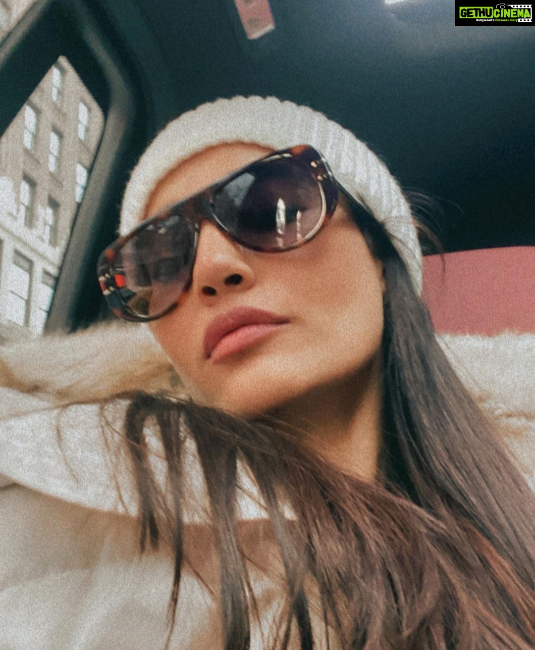 Surbhi Jyoti Instagram - In case you haven't noticed, it's COLD 🥶
