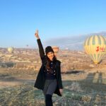 Surbhi Jyoti Instagram - Amazing is an understatement for this experience ✨ . . . . . . . . #hotairballoon #travel @confiancecommunications @goturkiye @turkiyetourism_in Cappadocia / Türkiye