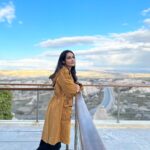 Surbhi Jyoti Instagram - Cappadocia, you are more beautiful than I thought 🌈🤍 . . . . . . @goturkiye @turkiyetourism_in @confiancecommunications #landofbeautifulhorses #turkey Cappadocia / Türkiye