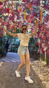 Surbhi Jyoti Instagram - #holi23 ❤️🧡💛💚💙💜🖤🤍🤎