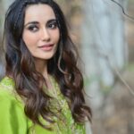 Surbhi Jyoti Instagram - Eid Mubarak everyone 🌙✨ Love and peace 🤗🤗🤗 . . . . . . . . . . Wearing @namehbyamreen Shot by @deepak_das_photography HMU @tanyamakeoverofficial Earrings @mortantra