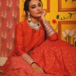 Surbhi Jyoti Instagram - Baisakhi diyan Mubaarakaan✨ . . . . . . @tussah_siddhishah @horilhumad @illuminate_shine_everyday @shopziddi @fab_beauty___ @sidandpiyu