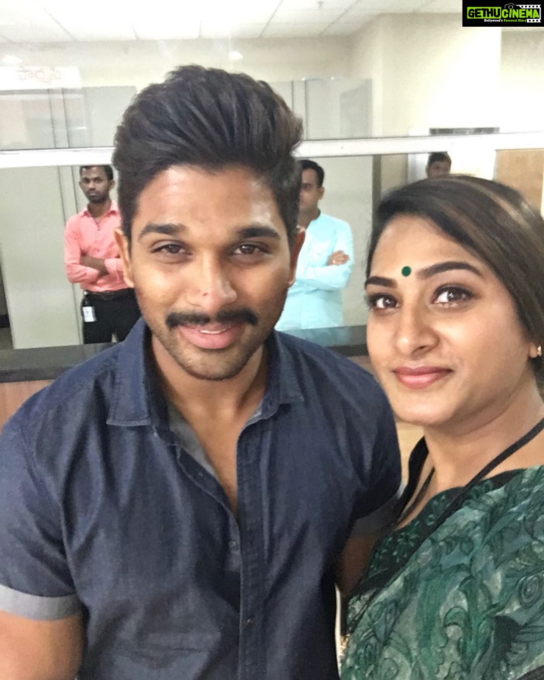 Sureka Instagram - Happy birthday stylish star 😊😍@alluarjunonline