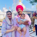 Surilie Gautam Instagram - Such a divine experience !! Saibhang’s first visit to Shri Maa Naina Devi & Anandpur Sahib Ji ❤️😇🙏🏻 We bow down to almighty for bestowing us with this magical blessing ❤️😇🙏🏻 #divine #blessed #saibhang #donutdiaries @jasrajsinghbhatti