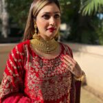Surilie Gautam Instagram - Happy Karwachauth to all the beautiful women ❤️ One has to be so selfless and truly in love with your spouse to keep this fast which is indeed very challenging !! Kudos to all the women out there ❤️ #karwachauth #love #selflesslove #festival