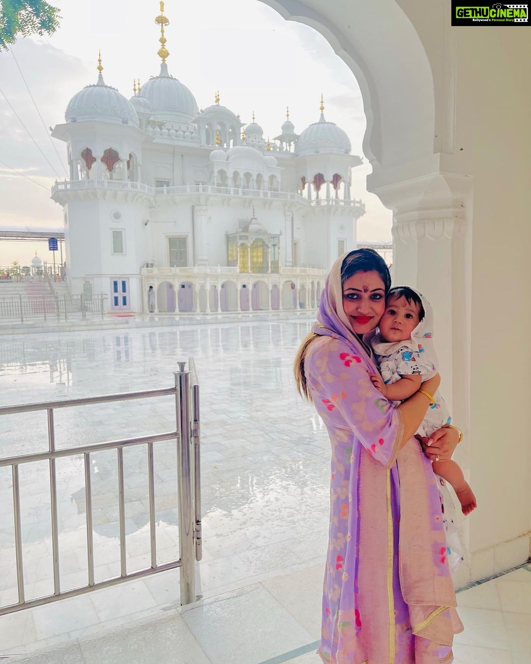 Surilie Gautam Instagram - Such a divine experience !! Saibhangโs first visit to Shri Maa Naina Devi & Anandpur Sahib Ji โค๏ธ๐๐๐ป We bow down to almighty for bestowing us with this magical blessing โค๏ธ๐๐๐ป #divine #blessed #saibhang #donutdiaries @jasrajsinghbhatti