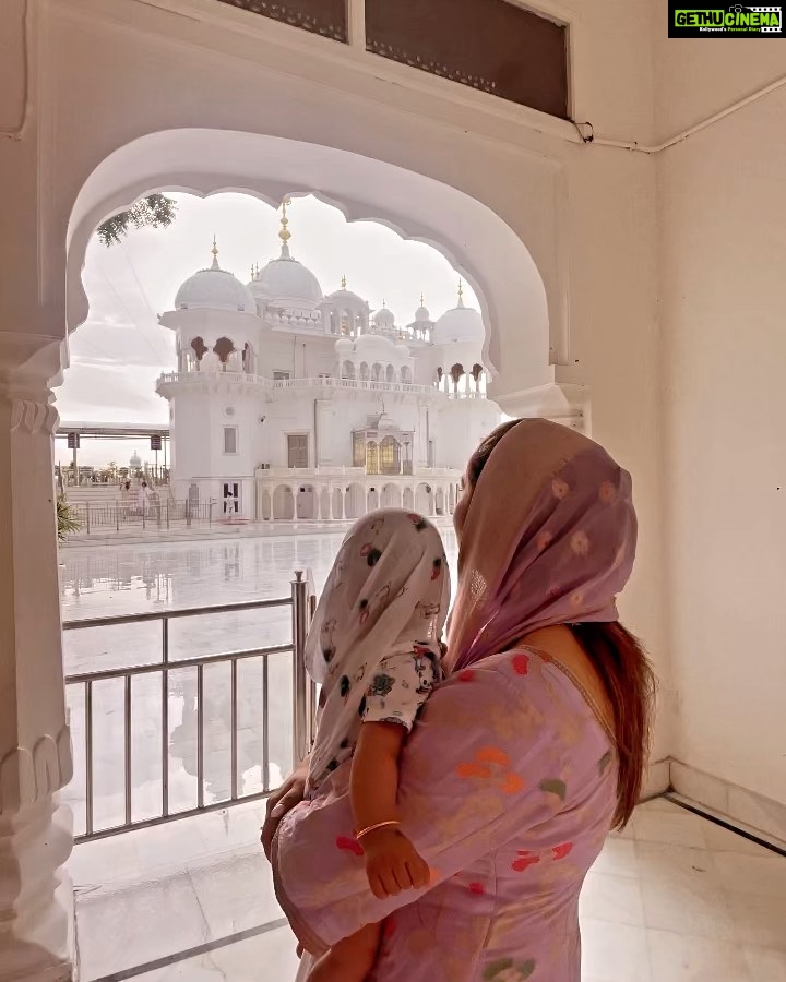 Surilie Gautam Instagram - Such a divine experience !! Saibhangโs first visit to Shri Maa Naina Devi & Anandpur Sahib Ji โค๏ธ๐๐๐ป We bow down to almighty for bestowing us with this magical blessing โค๏ธ๐๐๐ป #divine #blessed #saibhang #donutdiaries @jasrajsinghbhatti