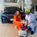 Surilie Gautam Instagram - WHEN THIS BEAUTY COMES HOME 🤩😍🚘 SO MUCH OF LOVE & GRATITUDE 😇🙏🏻🌟🥰❤️ #newbeginnings❤️ #bmwgt6 #blessings #carlovers @jasrajsinghbhatti BMW Motorrad Krishna