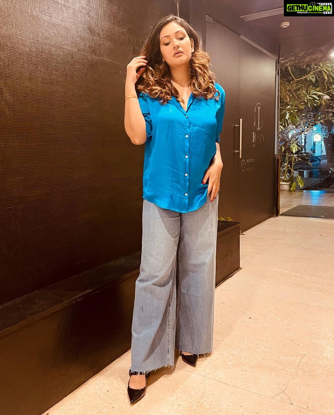 Surilie Gautam Instagram - She dreams in shades of blueđź’™