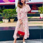 Surilie Gautam Instagram - Sunday Best 🌺 #love