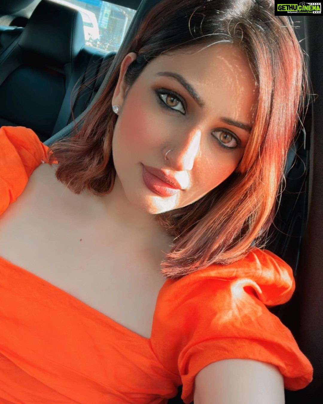 Surilie Gautam Instagram - In my moment 🧡