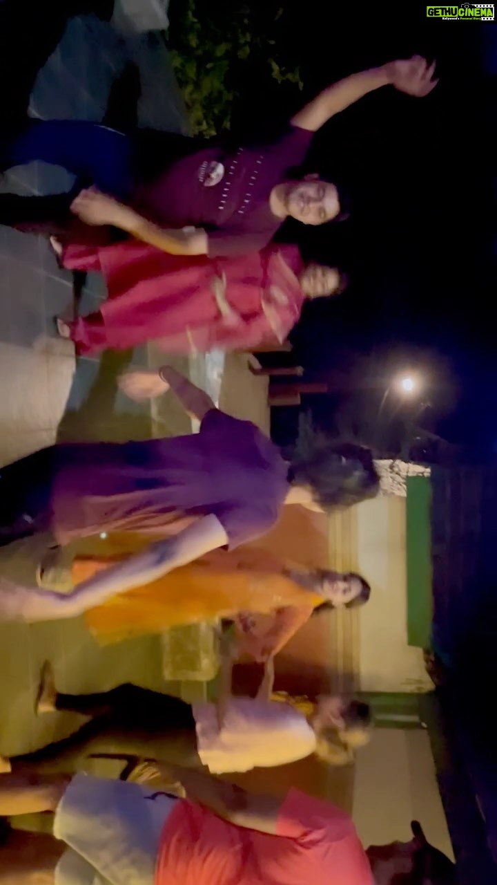 Surilie Gautam Instagram - When mom says “Aditya aise mat sochna ki bach jaouge “ 🤪🤣😂 #bondsforever❤️ #togtherness #love #pahadidance @adityadharfilms @jasrajsinghbhatti @yamigautam @ojas_gautam