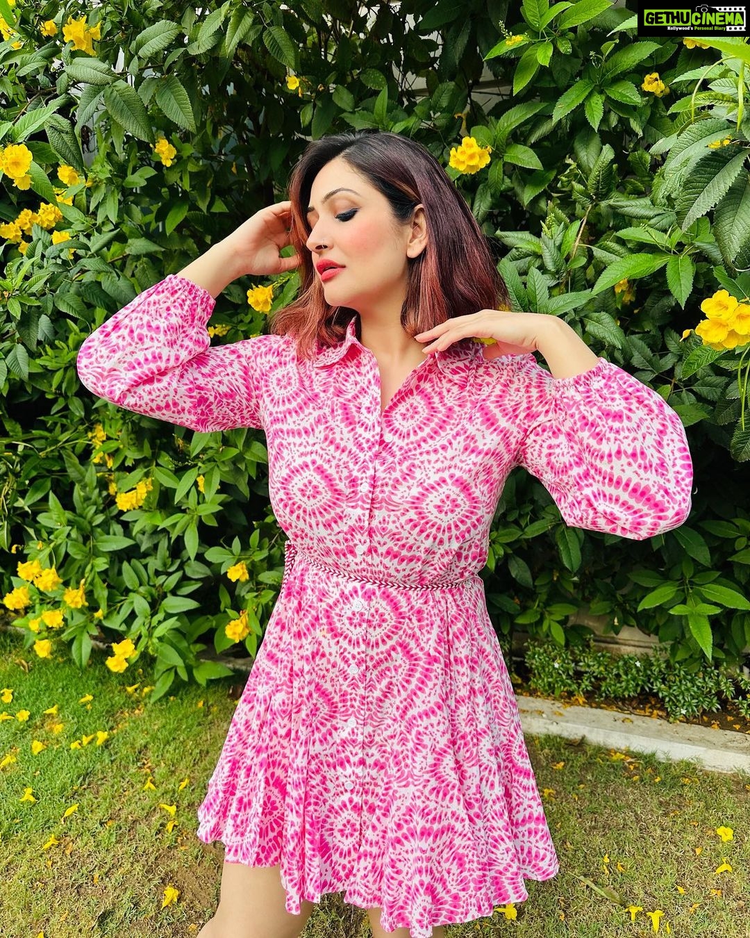 Surilie Gautam Instagram - Pretty in Pink and every other thing 💕