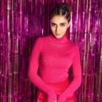 Swati Kapoor Instagram - A pink starburst Picture credit @captures_anuj ❤️