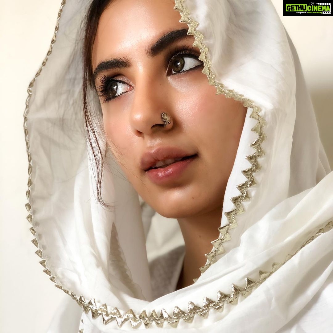 Swati Kapoor Instagram Main tenu Phir Milangi Kitthe, kis tarah pata nahi. Par tenu zarur Swati Kapoor Instagram Main tenu Phir Milangi Kitthe, kis tarah pata nahi. Par tenu zarur