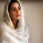 Swati Kapoor Instagram - Photograph by @captures_anuj @anuj_sikri. Make up by very talented - me, myself !