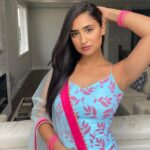 Tanu Grewal Instagram - Ban ke tusi butterfly kithe nu challe aa 🦋 Wearing @phulkarishoppepatiala 🌷