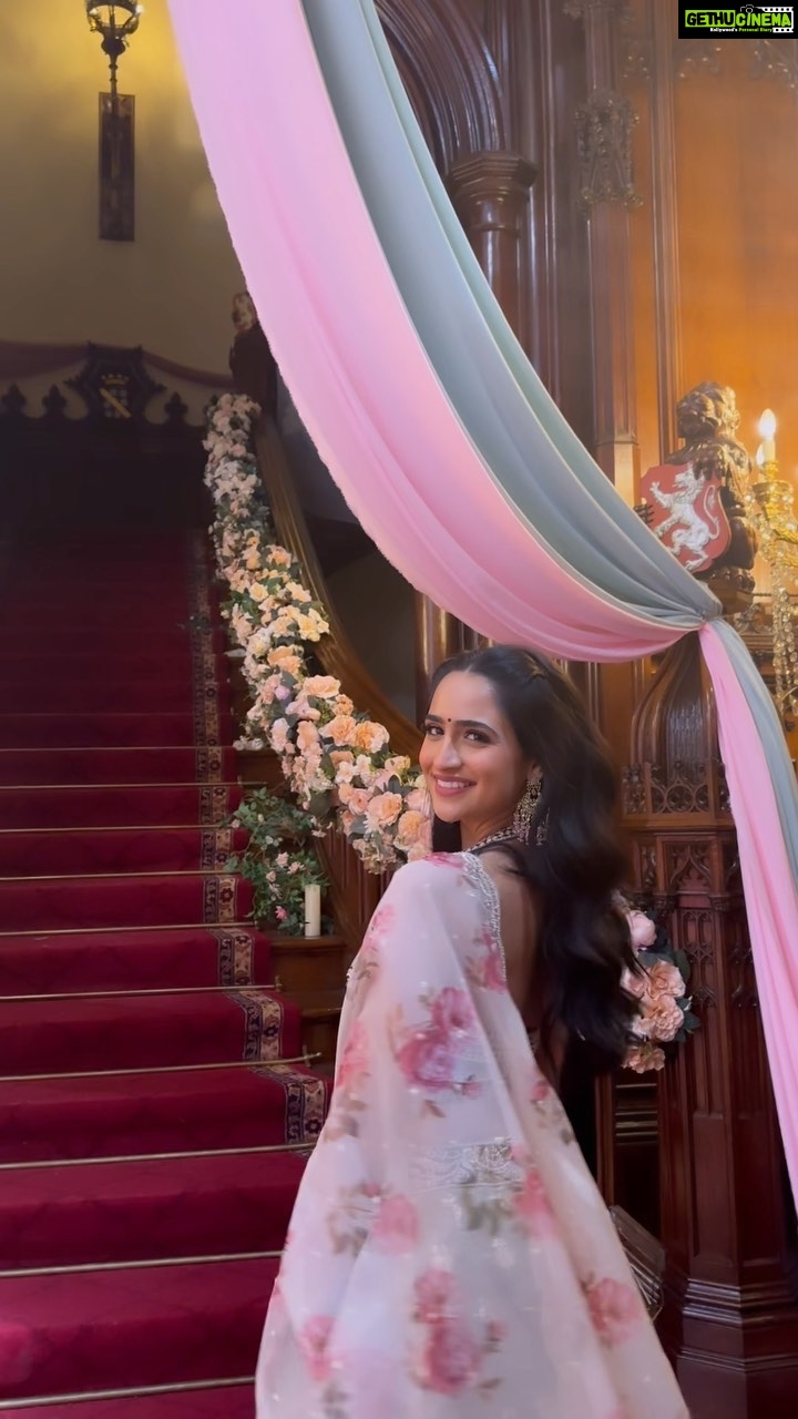 Tanu Grewal Instagram - tenu phulaan wargi kahiye ya phul tere warge ne 🌸 . . . . . . #tanugrewal #lengha #florallehenga #punjabisuits #punjabi #indian #pollywood #gippygrewal #flower #punjabisongs #reelsinstagram #reels #reelkarofeelkaro #reelitfeelit #reelvideo #pollywoodartists