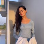 Tanu Grewal Instagram - vaar ke mirchaan sutt maaye ni mere toh 🧿 . . . . . . #tanugrewal #reels #reelsinstagram #reelsindia #punjab #punjabi #punjabisuits #pollywood #actress #punjabiactress #punjabimodel #punjabisongs