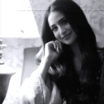 Tanu Grewal Instagram - chan toh vi sohna mera yaar ae 🌙 #yaarmeratitliaanwarga #intheatresnearyou