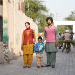Tanu Grewal Instagram - Yaar Mera Titliaan Warga keene keene vekh li?