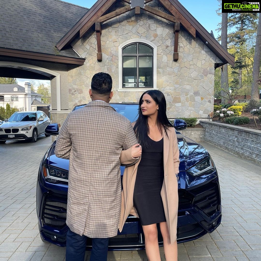 Tanu Grewal Instagram - Guess who? 👀🤭 #bts #somethingnew