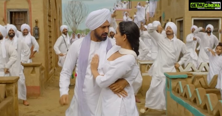 Tanu Grewal Instagram - #Kuljeete out now on Humble Music’s official YouTube channel 🤩 @gippygrewal @veetbaljit_ @jatindershah10 @thehumblemusic @humblemotionpictures