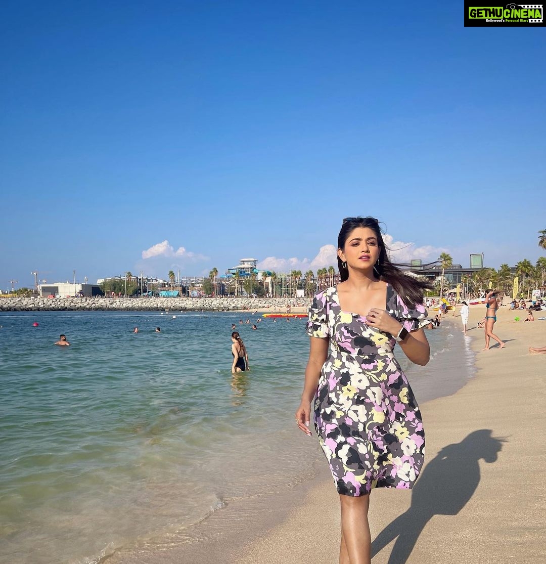 Tanvi Dogra Instagram - When sun shines bright 💛 La Mer Beach