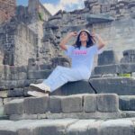 Tanvi Dogra Instagram – Charisma is the perfect blend of warmth and confidence 🙌🏻 Kangra Fort