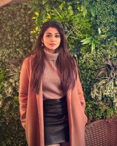 Tanvi Dogra Instagram - Entering #2023 with lot of dreams and positivity 🤎