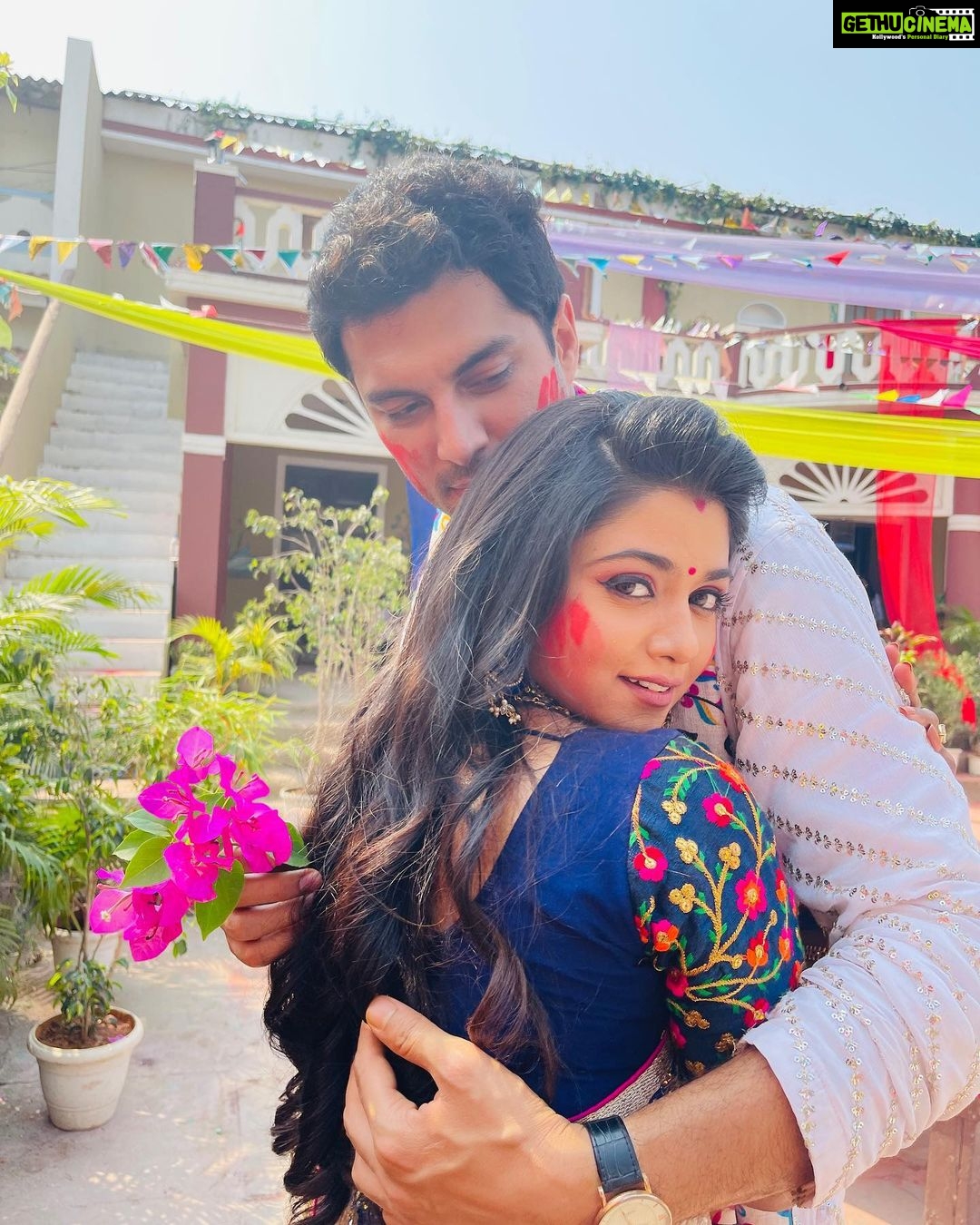 Tanvi Dogra Instagram - Finally wait is over ! We are back from today onwards 5.04.2021, Shower your blessings and support...π . . . . Santoshi Maa Sunaye Vrat Kathayein on &tv at 9pm ! @andtvofficial @ashishkadian111 @rstfofficial