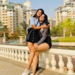 Tanvi Dogra Instagram - Its a Birthday of our most stylish and perfect looking girl of the group ! Ruchi you are one of my favourite persons whom I have met in life who is so pure,beautiful,honest,fresh & a great actor ❤️ You are one of a kind 😁 I wish you achieve everything and anything you dream of... God bless you meri cutie @ruchisingh1010 🥰🤪🤗🤗