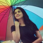 Tanvi Dogra Instagram - Splash in the colours of fun & enjoy the delicious delicacies on this auspicious & delightful festival of colours 🥳🎉 Happyyyy Holi Everyone...💗 #holi #colours #besafe 😇