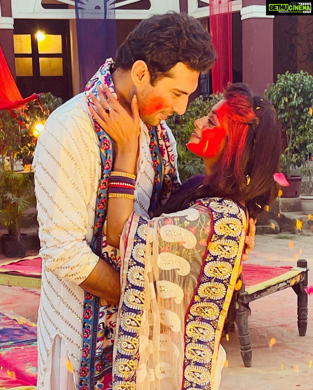 Tanvi Dogra Instagram - Finally wait is over ! We are back from today onwards 5.04.2021, Shower your blessings and support...π . . . . Santoshi Maa Sunaye Vrat Kathayein on &tv at 9pm ! @andtvofficial @ashishkadian111 @rstfofficial