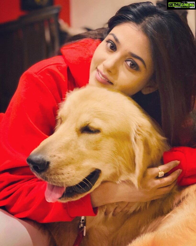 Tanvi Dogra Instagram - If you’re lucky.... a Dog will come in your life, steal your heart and change everything ❤️ #oscar #lifeline #unconditionallove 🥰