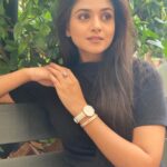 Tanvi Dogra Instagram - Celebrate this Black Friday with @danielwellington! Buy any watch of your choice and get a free accessory❤ and don’t forget to also add my 15% discount code TANVID15 while purchasing on the website and DW stores. #danielwellington