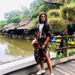 Tanvi Dogra Instagram – The quickest way to acquire self confidence is to do exactly what you are afraid to do 😊✌🏻 Floating Market Bangkok