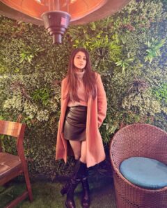Tanvi Dogra Instagram - Entering #2023 with lot of dreams and positivity 🤎