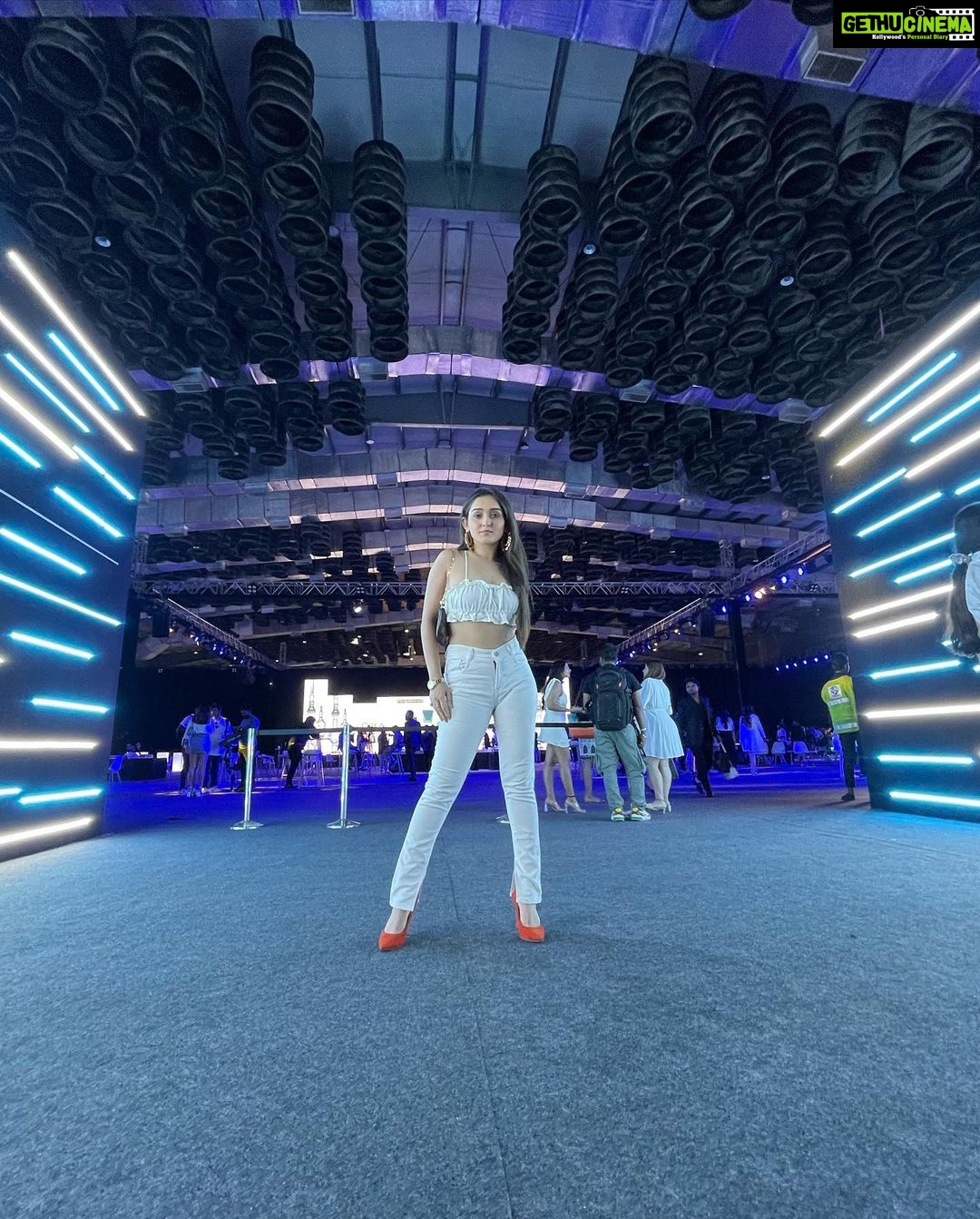 Tanya Sharma Instagram - Coz you’re worth it 😉 . . Attended an Uber cool event by @lorealparis @lorealpro ! #eventdiaries #tanyasharma #lorealpro #allwhite #sharmasisters