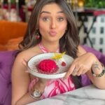 Tanya Sharma Instagram - The snack that smiles back 😉 . . #pink #ootd #tanyasharma #instagood #lunchdate #love #instafashion #allpink Amazonia