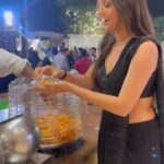 Tanya Sharma Instagram - Hello friends golgappe khalooo😂✨#saree #reels #reelsinstagram #panipuri #foodie . . Saree - @neerusindia Styled by - @nehaadhvikmahajan