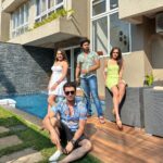 Tanya Sharma Instagram - Beautiful vibe and good-looking tribe 🫵🏻 . Amazing stay and hospitality @utopianvillas thankyou 🤍 #goa #goavillas #travel #friends #trip #thegoodvibetribe Go Utopian Goa Villas