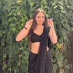 Tanya Sharma Instagram - BLACK SAREE supremacy >>>> . . Styled by - @nehaadhvikmahajan Saree - @neerusindia Mua - @ravi_makeup__artist #saree #love #black #indian #instagood