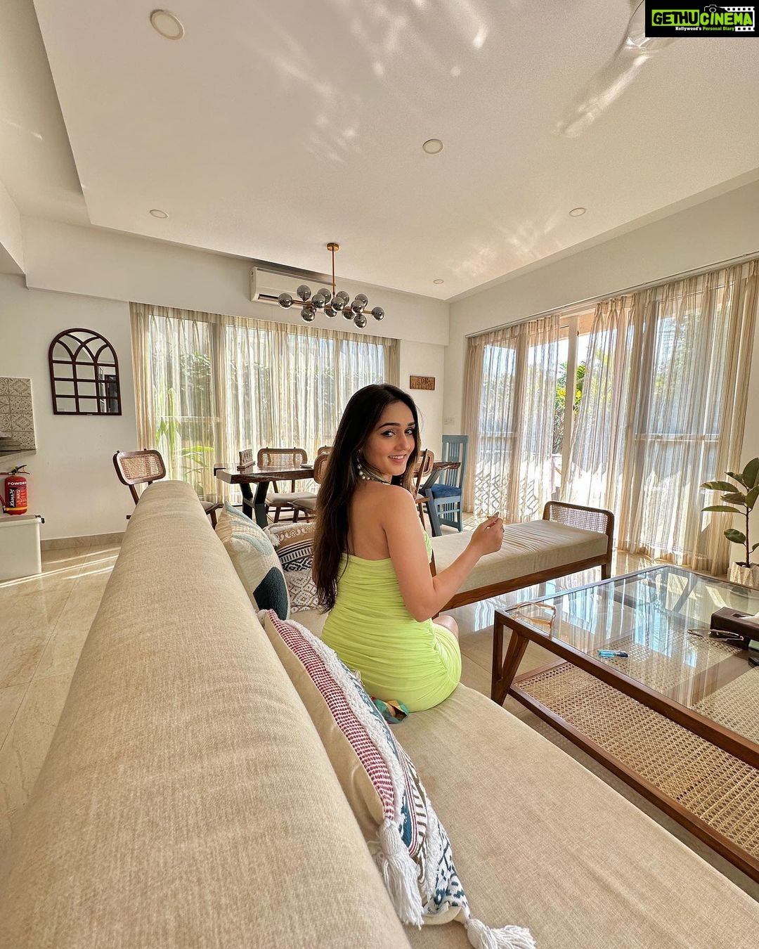 Tanya Sharma Instagram - Beautiful vibe and good-looking tribe 🫵🏻 . Amazing stay and hospitality @utopianvillas thankyou 🤍 #goa #goavillas #travel #friends #trip #thegoodvibetribe Go Utopian Goa Villas