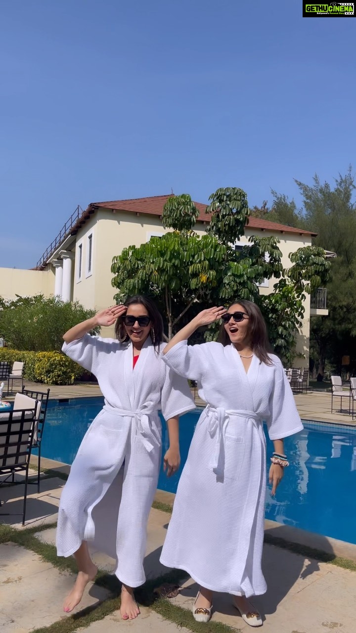 Tanya Sharma Instagram - Vibing in #gypsy with my #sister #reels #reelsinstagram #reelitfeelit #reelkarofeelkaro #explore #trending #sharmasisters #tanyasharma