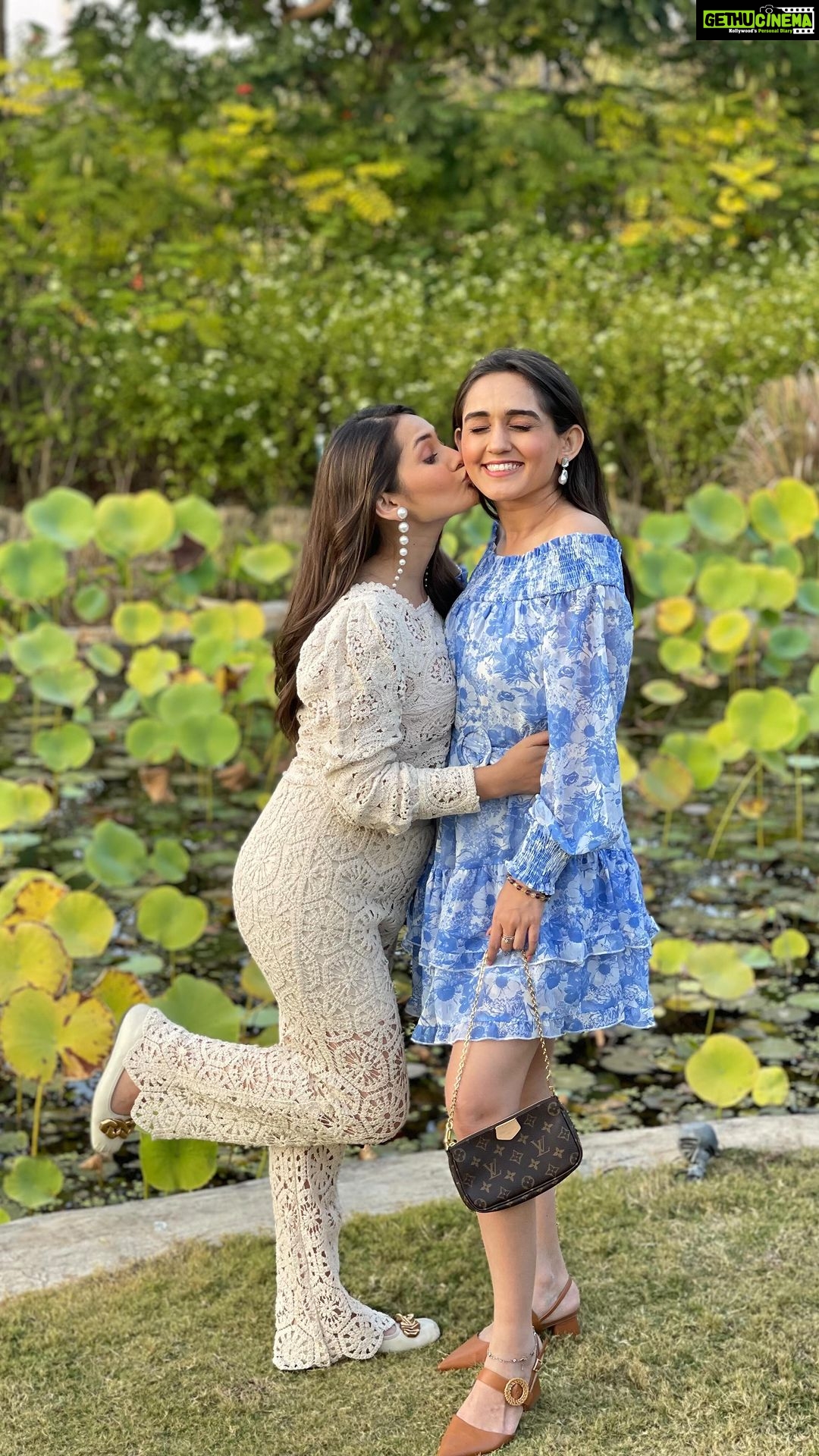 Tanya Sharma Instagram - Chor kahi ki @tanyasharma27 Comment below if your younger sister steals money from your wallet ! Outfit @myfywish Styled by @rimadidthat #reels #réel #reel #reelsinstagram #trendingreels #trending #trend #trendingaudio #trendingnow #siblings #sharmasisters #tanyasharma #kreetikasharma #comedy