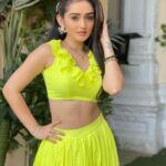 Tanya Sharma Instagram - The highlighter you need but can’t get hold of 🫰🏻😝 . . #explore #tanyasharma #neon #lehnga #love #tanyasharma #instafashion
